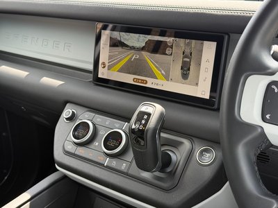 LAND ROVER DEFENDER - 8