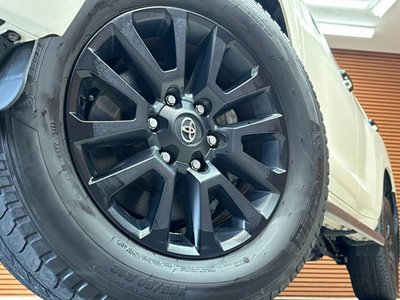 2022 Toyota LAND CRUISER PRADO — миниатюра 28