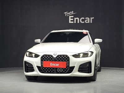 2025 BMW 4 SERIES photo 2