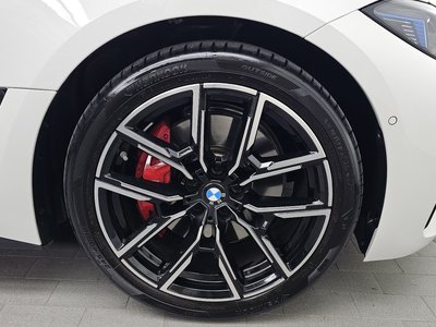 2025 BMW 4 SERIES photo 8