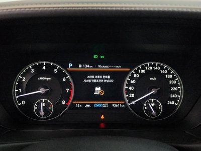 GENESIS G90 - 8
