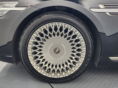 GENESIS G90 - 6