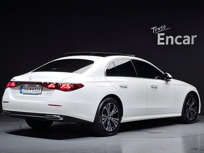 MERCEDES-BENZ E-CLASS - 3