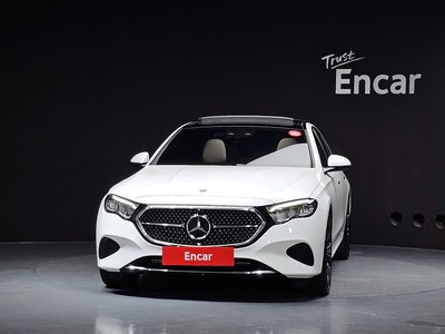 MERCEDES-BENZ E-CLASS - 2