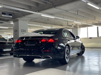 MERCEDES-BENZ E-CLASS - 4