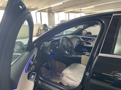 MERCEDES-BENZ E-CLASS - 9