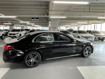 MERCEDES-BENZ E-CLASS - 7