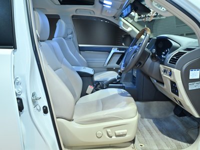 2023 Toyota LAND CRUISER PRADO — миниатюра 14