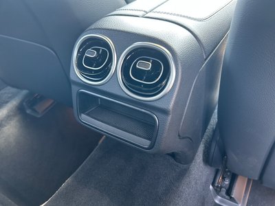 2025 Mercedes-BENZ C-CLASS — миниатюра 20
