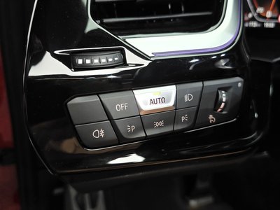 2022 BMW Z4 — миниатюра 25
