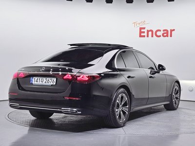 MERCEDES-BENZ E-CLASS - 3