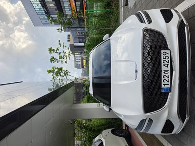 2025 Genesis GV70 photo 2