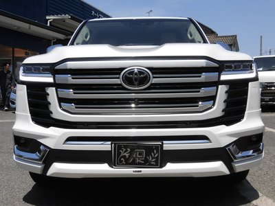 TOYOTA LAND CRUISER 300 - 6