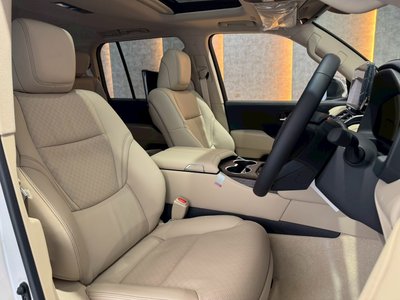 2025 Toyota LAND CRUISER 300 — миниатюра 46