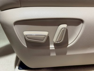 2025 Toyota LAND CRUISER 300 — миниатюра 51