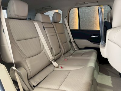 2025 Toyota LAND CRUISER 300 — миниатюра 52