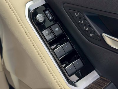 2025 Toyota LAND CRUISER 300 — миниатюра 79