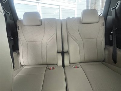 2026 Toyota ALPHARD — миниатюра 13