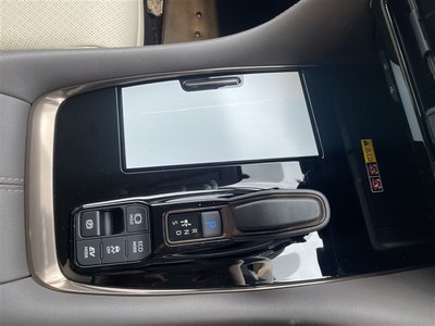 2026 Toyota ALPHARD — миниатюра 22