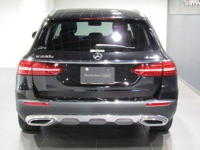 MERCEDES-BENZ E-CLASS - 4