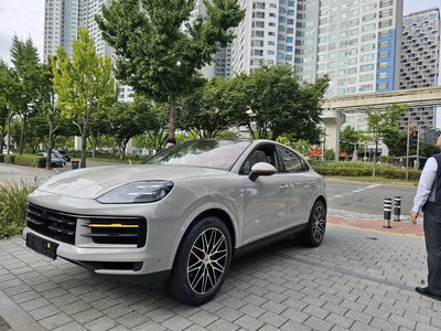 صورة 1 لـ 2024 Porsche CAYENNE