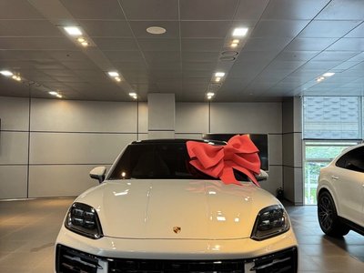 صورة 2 لـ 2024 Porsche CAYENNE