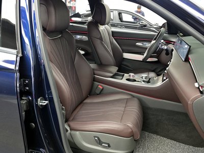 2024 Genesis GV70 — миниатюра 16