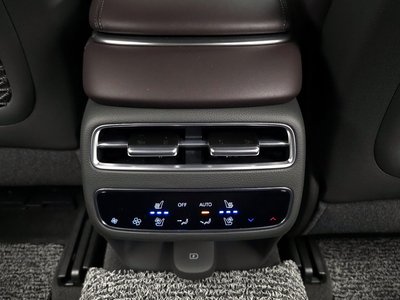 2024 Genesis GV70 — миниатюра 25