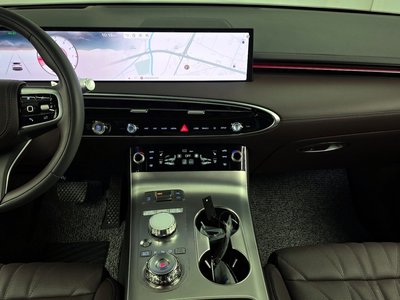 2024 Genesis GV70 — миниатюра 19