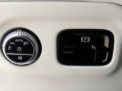 2023 Mercedes-BENZ EQE — миниатюра 12