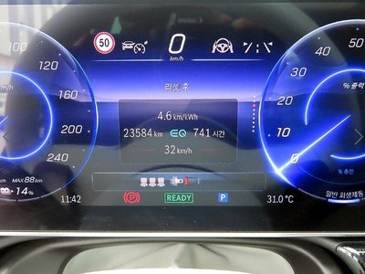 2023 Mercedes-BENZ EQE 照片 9