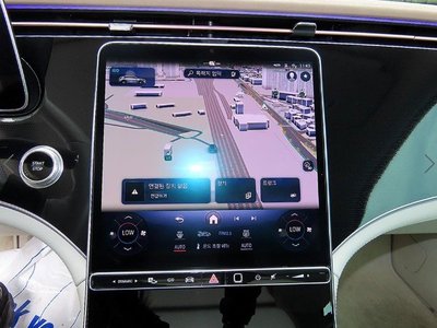 2023 Mercedes-BENZ EQE — миниатюра 13