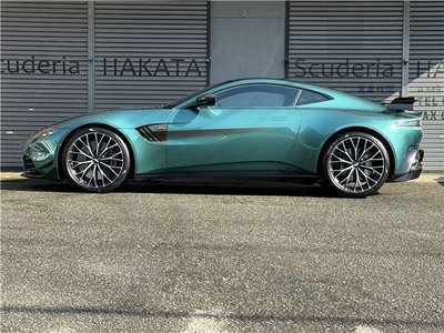 ASTON MARTIN VANTAGE - 6