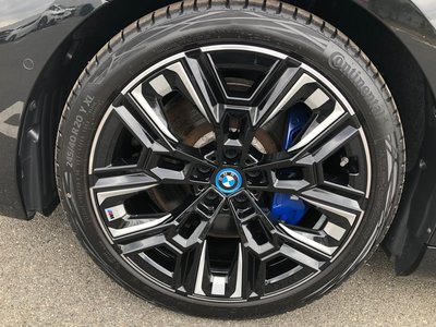 BMW I5 - 10