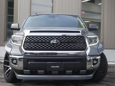 TOYOTA TUNDRA - 2