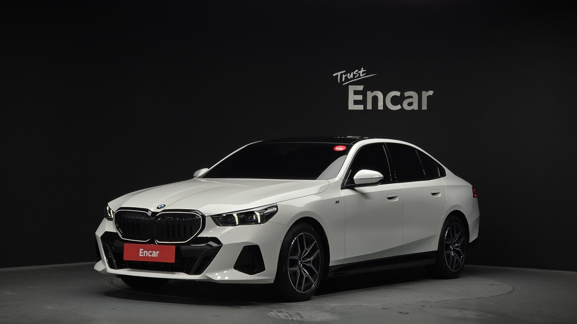 BMW 5 SERIES - View 1