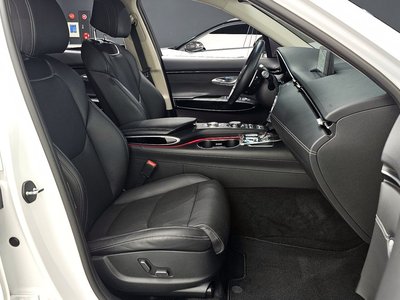 صورة 10 لـ 2021 Genesis GV70
