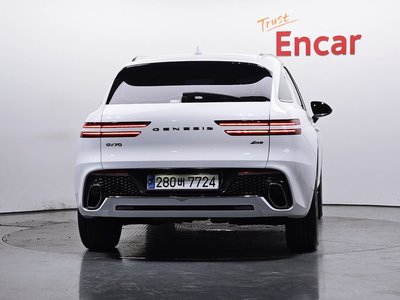 صورة 4 لـ 2021 Genesis GV70