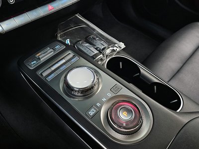 صورة 9 لـ 2021 Genesis GV70