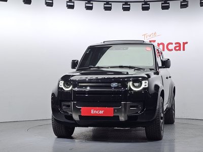 LAND ROVER DEFENDER - 2