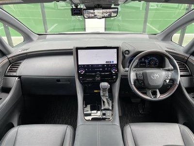 TOYOTA ALPHARD - 2