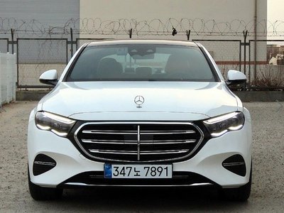 MERCEDES-BENZ E-CLASS - 2