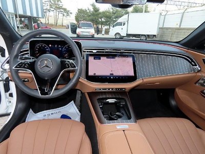 MERCEDES-BENZ E-CLASS - 5