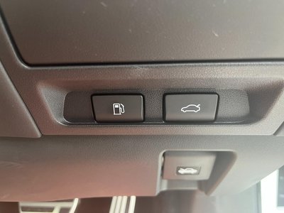 صورة مصغرة 32 لـ 2023 Lexus LS