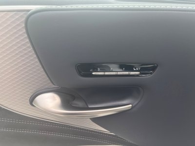 صورة مصغرة 64 لـ 2023 Lexus LS