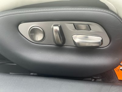 صورة مصغرة 40 لـ 2023 Lexus LS