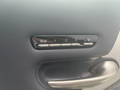 صورة مصغرة 37 لـ 2023 Lexus LS