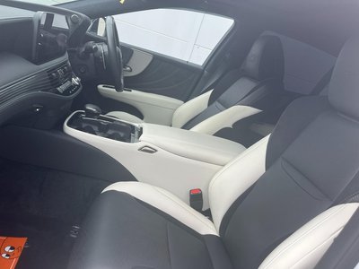صورة مصغرة 67 لـ 2023 Lexus LS