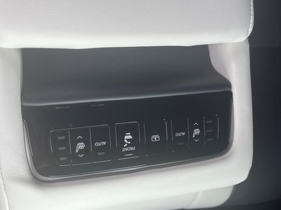 صورة مصغرة 50 لـ 2023 Lexus LS