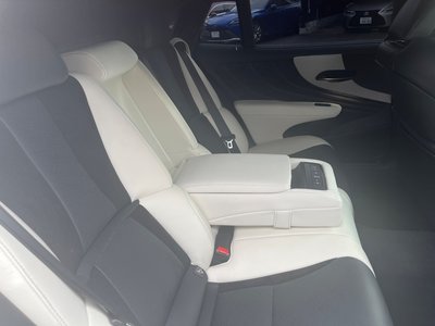 صورة مصغرة 52 لـ 2023 Lexus LS